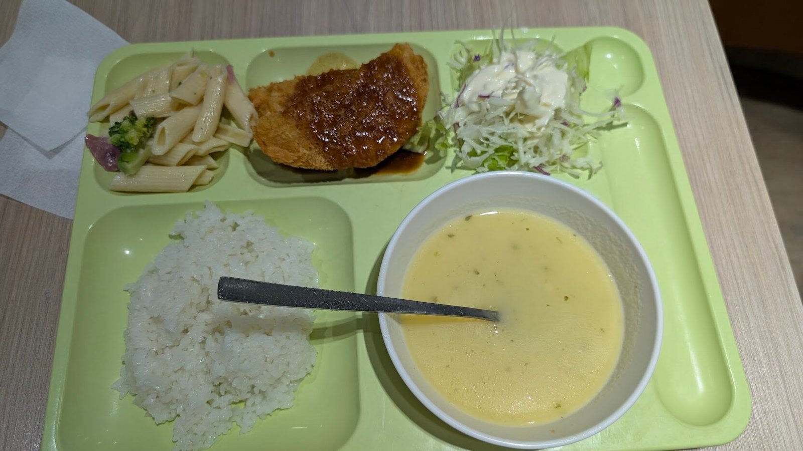 Koreanische Donkas, Maissuppe & Beilagen